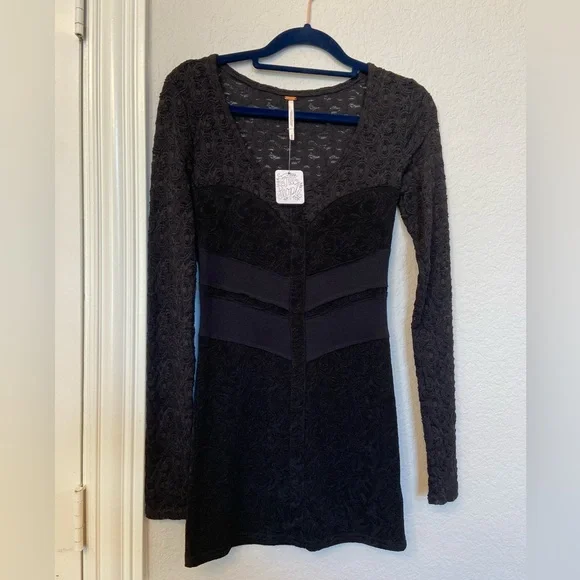 Free People Womens Bodycon Dress Size Medium Black Lace Long Sleeve NWT